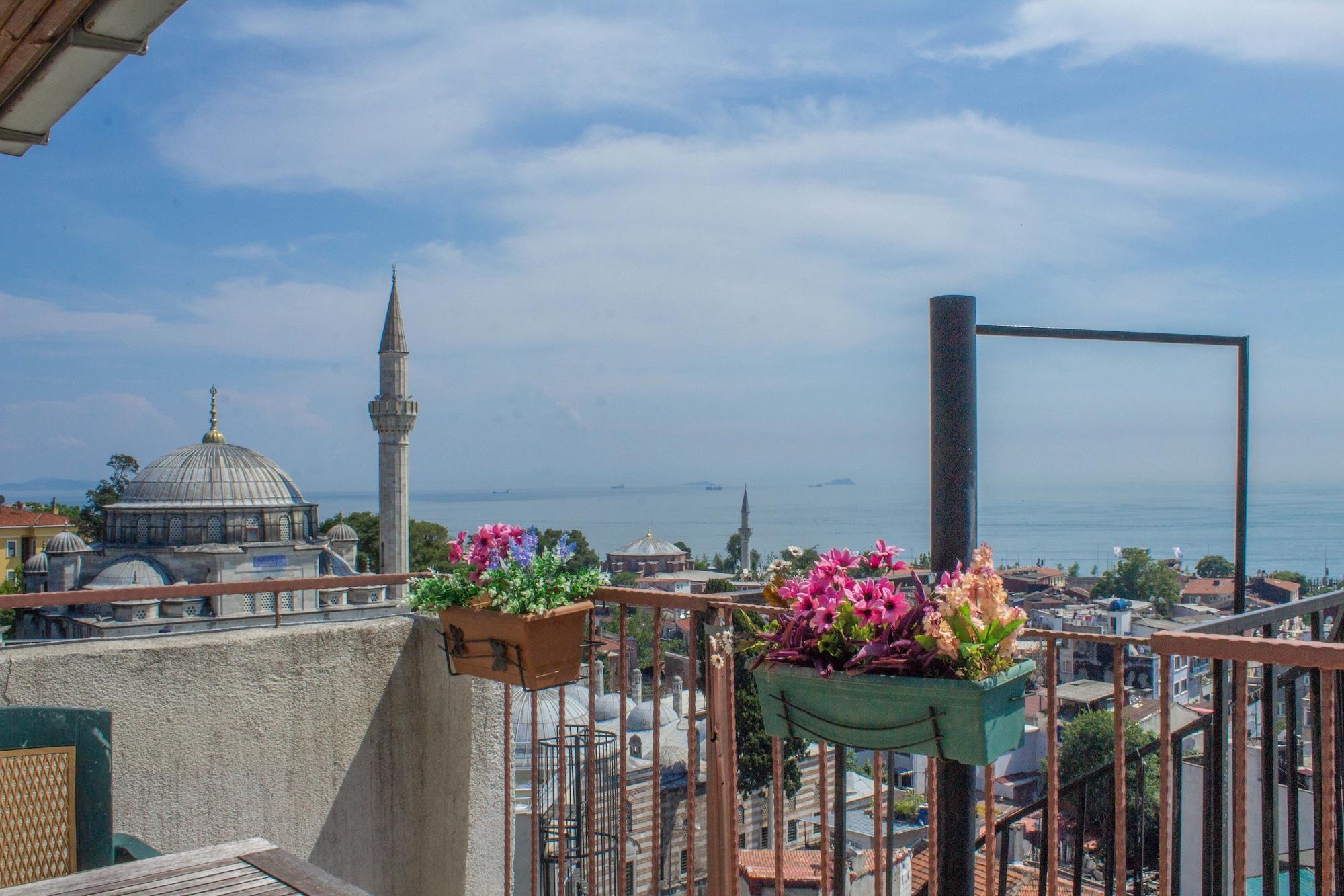 فندق اسطنبولفي  فندق توليب هاوس المظهر الخارجي الصورة